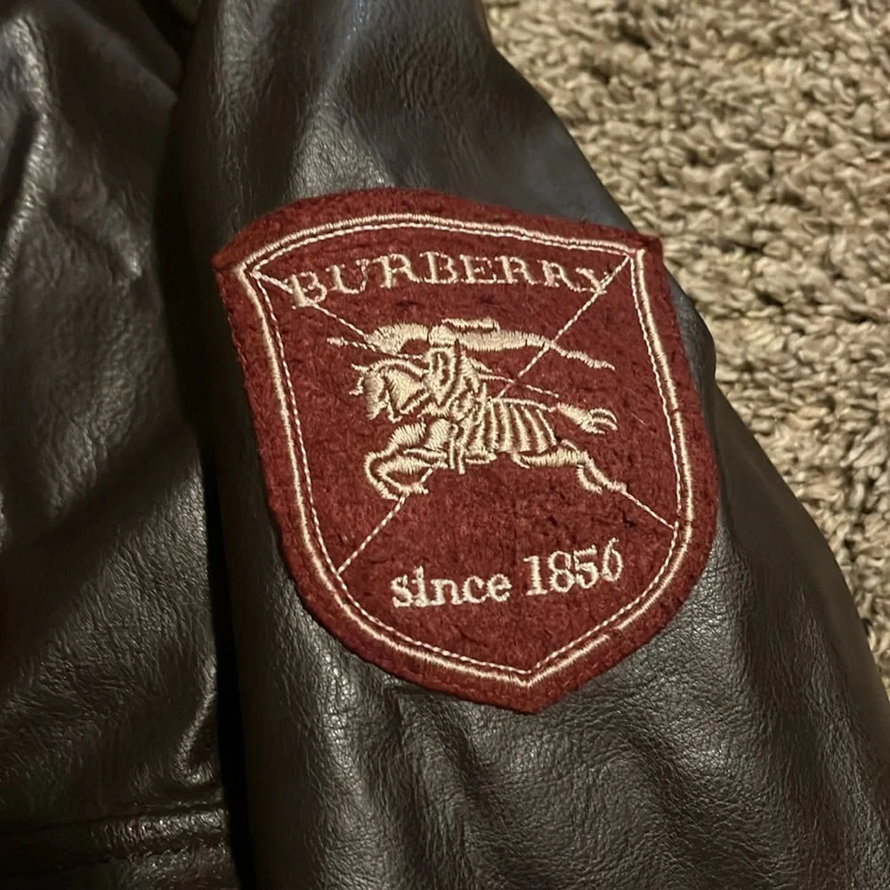 Vintage Burberry Leather Bomber Jacket - Picture 4 of 9